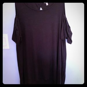Black cold shoulder shirt